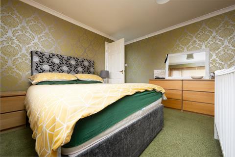 25 Canmore Crescent, Greenock, PA16 7LX