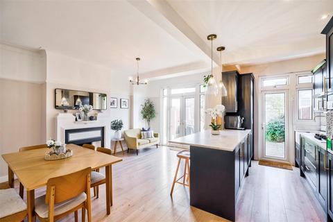 4 bedroom terraced house for sale, Cranbourne Avenue, Wanstead