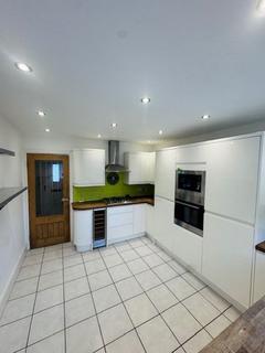 3 bedroom house to rent, Duffryn Crescent, Llanharan