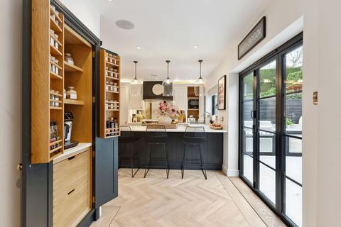 174 Croham Valley Road, South Croydon, CR2 7RB