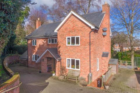 Newtown Road, Malvern