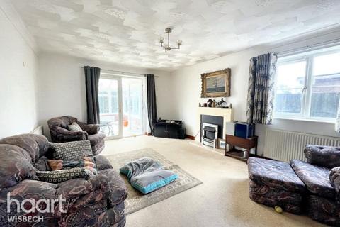 3 bedroom detached bungalow for sale, Leverington Common, Leverington