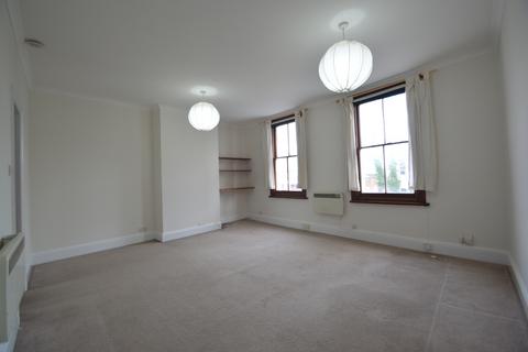 Studio to rent, Maple Road, Surbiton