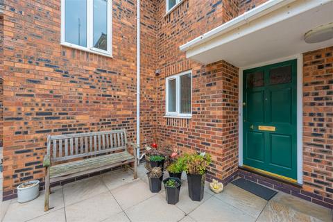 1 bedroom flat for sale, Corinthian Court, Alcester B49