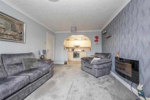 1 bedroom flat for sale, Corinthian Court, Alcester B49