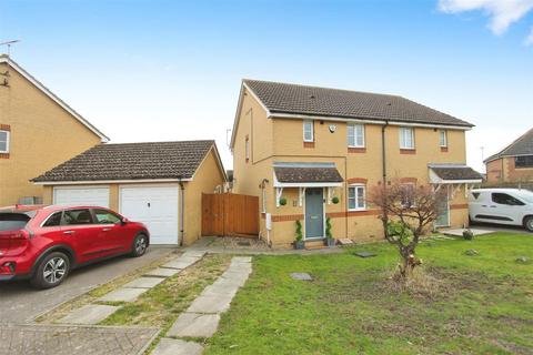 3 bedroom semi-detached house for sale, Marsh Rise, Sittingbourne