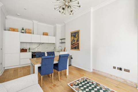 2 bedroom flat to rent, Palace Gardens Terrace, London, W8