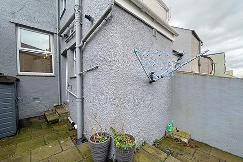 2 bedroom terraced house for sale, Segontium Road South, Caernarfon, Gwynedd, LL55