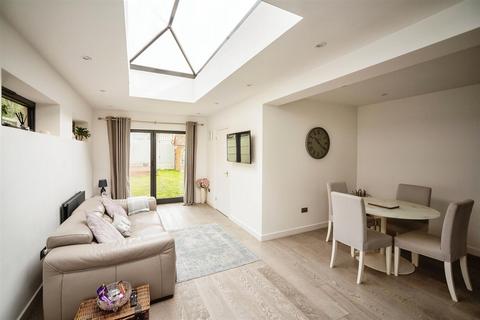 3 bedroom house for sale, Forge Lane, Upchurch