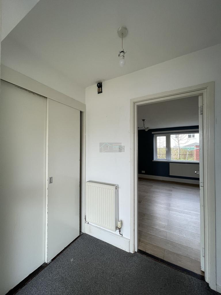 Hallway.JPG