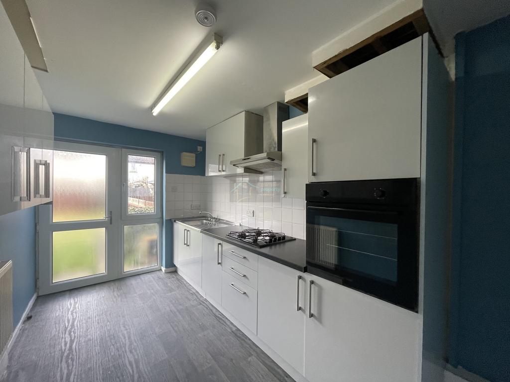Kitchen a.JPG