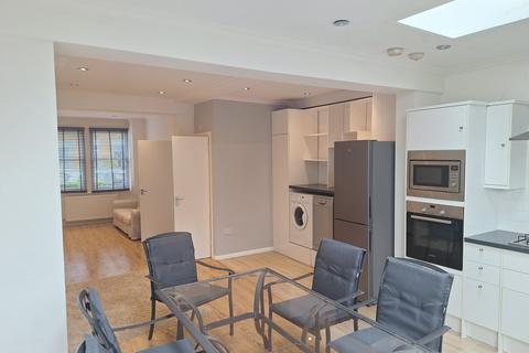 3 bedroom terraced house for sale, Florence Road, London SW19