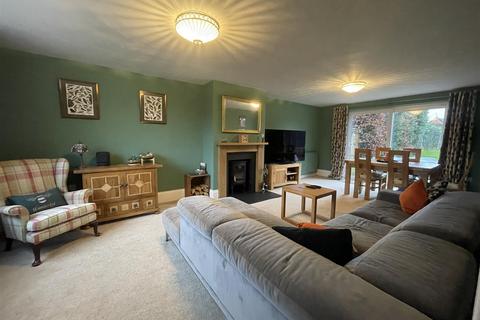 4 bedroom detached house for sale, Grove Road, Sonning Common Reading RG4