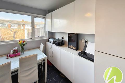 7 Brampton Close, Corringham, Stanford-le-hope, SS17 7NS