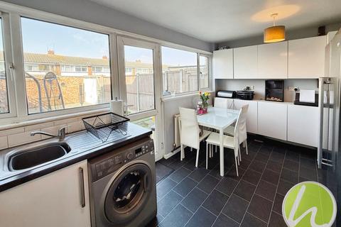 7 Brampton Close, Corringham, Stanford-le-hope, SS17 7NS