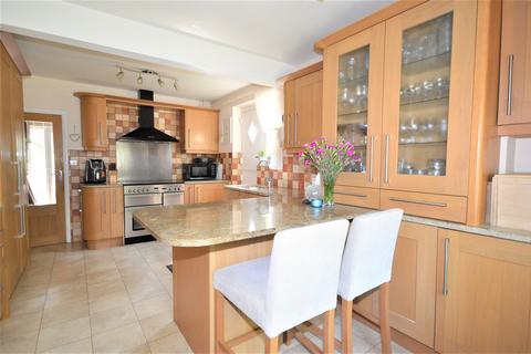 4 bedroom detached house for sale, Chalkshire Road, Aylesbury HP17