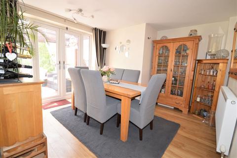 4 bedroom detached house for sale, Chalkshire Road, Aylesbury HP17