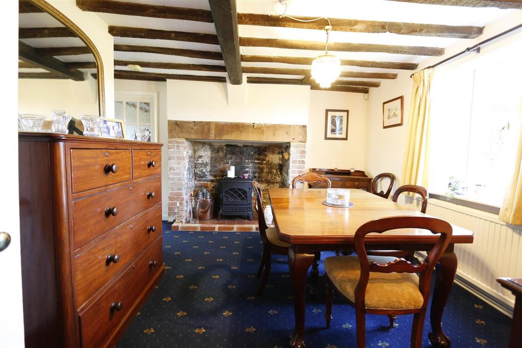 Dining Room .JPG