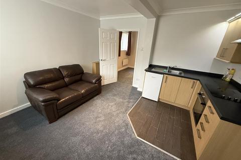 1 bedroom maisonette to rent, Clare Court , Edward Street, Dunstable