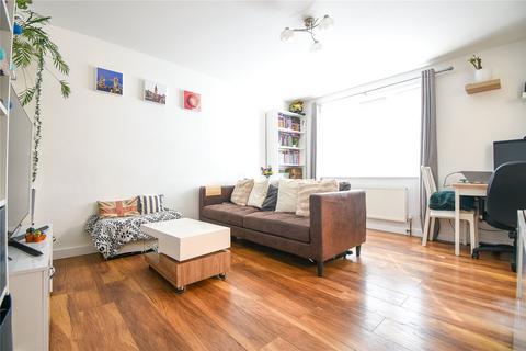 2 Peplow Close, Yiewsley, West Drayton, UB7 7XN