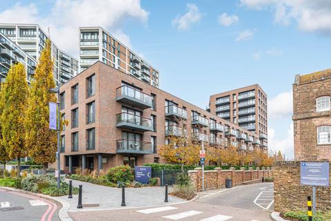 3 bedroom flat for sale, Duke of Wellington Avenue, Woolwich Riverside, London, SE18