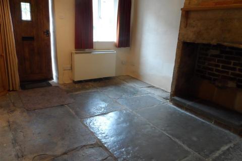 2 bedroom terraced house to rent, North Street, Martock