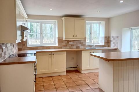 4 bedroom detached house to rent, Church Lane, Harleston IP20