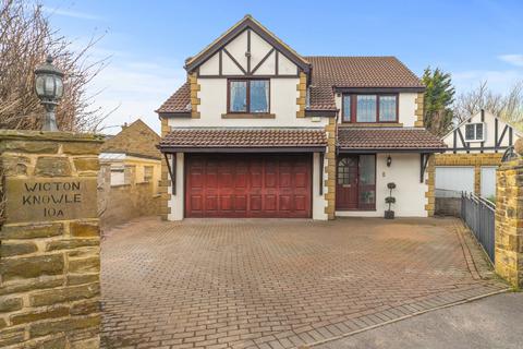 4 bedroom detached house for sale, Wigton Grove, Leeds LS17