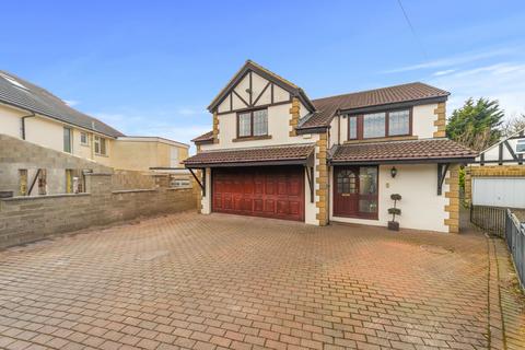 4 bedroom detached house for sale, Wigton Grove, Leeds LS17