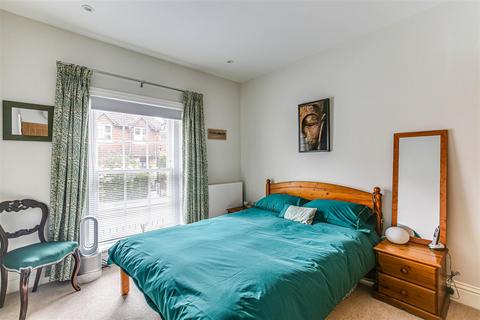 2 bedroom apartment for sale, High Street, Westerham TN16