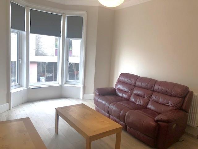 Bright &amp; Airy Living Room – Large bay window...