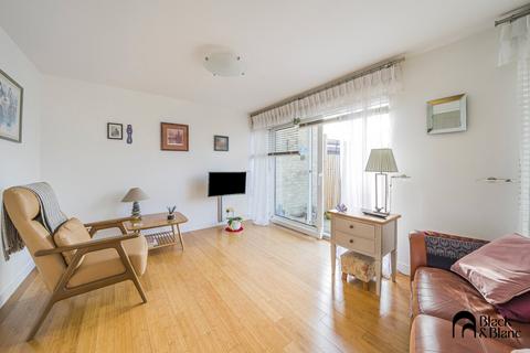 3 bedroom terraced house for sale, Porchester Court, Kempton Walk, Croydon, CR0