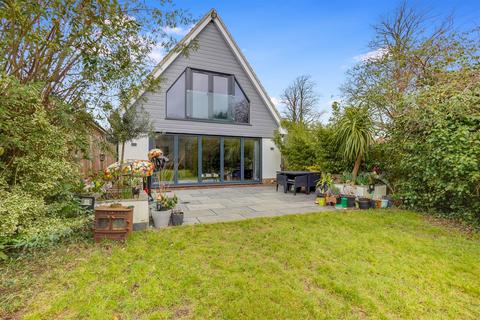 191 Bredhurst Road, Wigmore, Gillingham, ME8 0QX