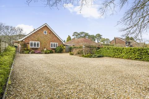 3 bedroom detached bungalow for sale, Whinwhistle Road, Romsey SO51