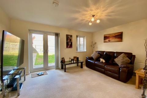 3 bedroom terraced house for sale, Oban Drive, Peterborough