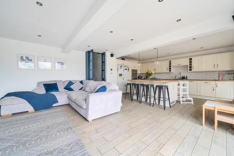 14 Restormel Road, East Looe, Looe, PL13 1EJ