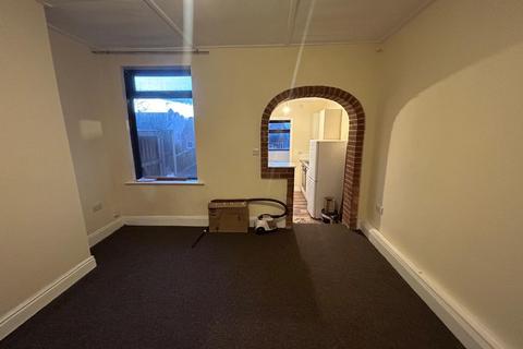 1 bedroom flat to rent, Bolsover Street, Mansfield