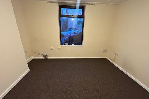 1 bedroom flat to rent, Bolsover Street, Mansfield