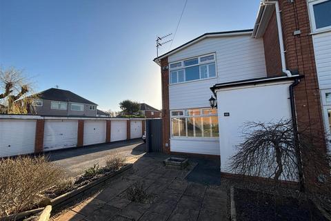 2 bedroom end of terrace house to rent, Bevyl Road, Parkgate CH64