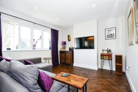 3 bedroom maisonette for sale, Glebe Road, Stanmore, HA7