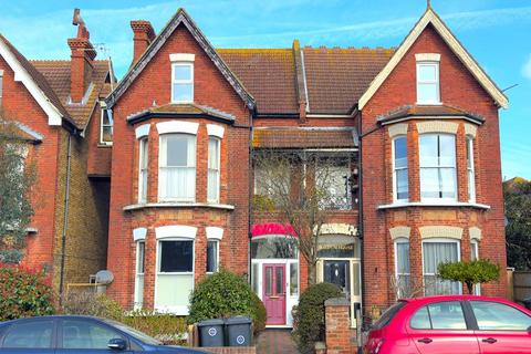 1 bedroom flat for sale, Beltinge Road, Herne Bay, CT6 6DA