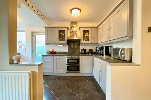 4 bedroom semi-detached house for sale, Maythorne Road, Stoke-On-Trent, ST3