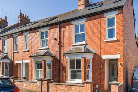53 Queens Road, Thame, OX9 3NF