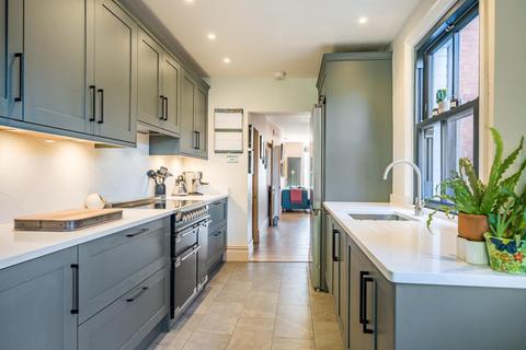 53 Queens Road, Thame, OX9 3NF