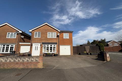 4 bedroom link detached house to rent, Croesonen Parc, Abergavenny, NP7