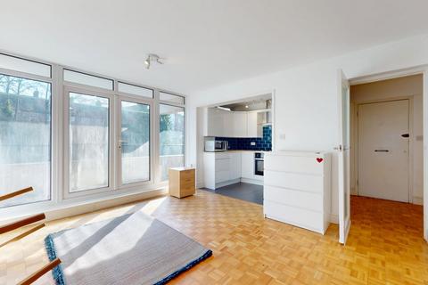 1 bedroom flat for sale, 15 Thurlow Towers, Knollys Road, Streatham Hill, SW16 2JY