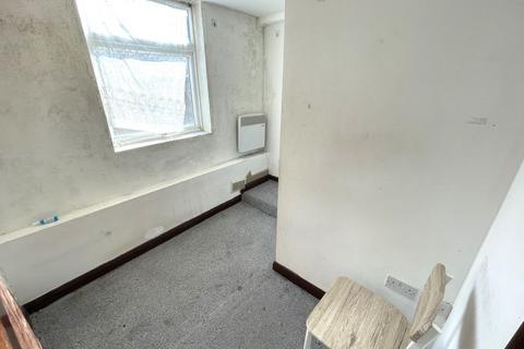 2 bedroom flat for sale, Flat 3, 20 St Mary's Road, South Norwood, Croydon, SE25 6UT