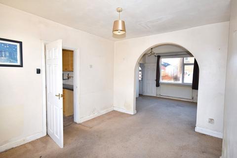 3 bedroom end of terrace house for sale, 54 Minsthorpe Vale, South Elmsall, Pontefract, WF9 2PQ