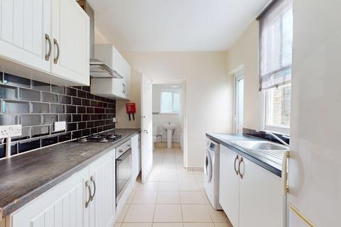 3 bedroom end of terrace house for sale, 11 St. Stephens Road, Barnet, EN5 2TA