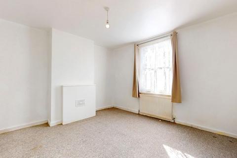 3 bedroom end of terrace house for sale, 11 St. Stephens Road, Barnet, EN5 2TA